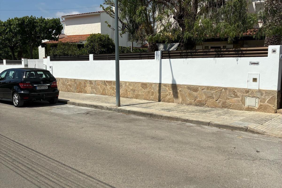 Construcción de muros y pintura de exteriores en Vilanova y la Geltrú