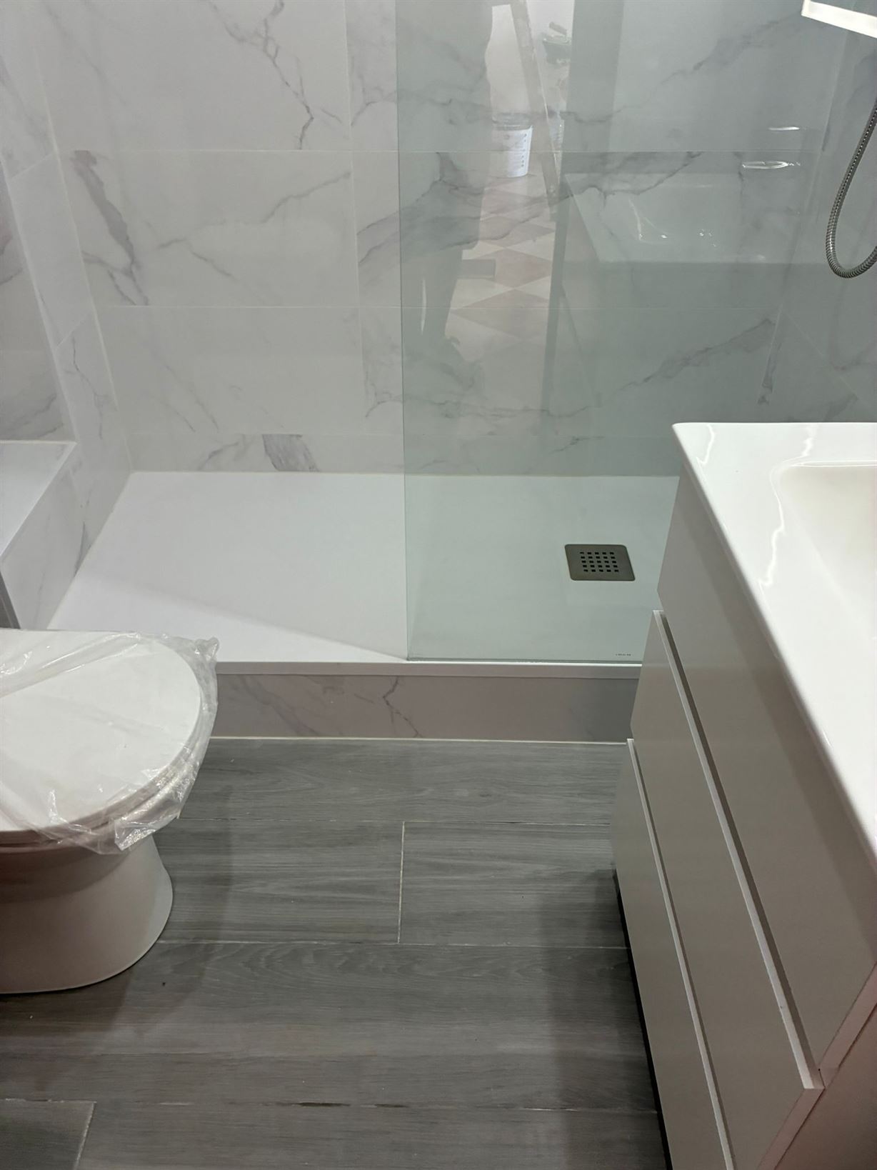 instalación de sanitarios reforma integral de baño Sant Pere de Ribes